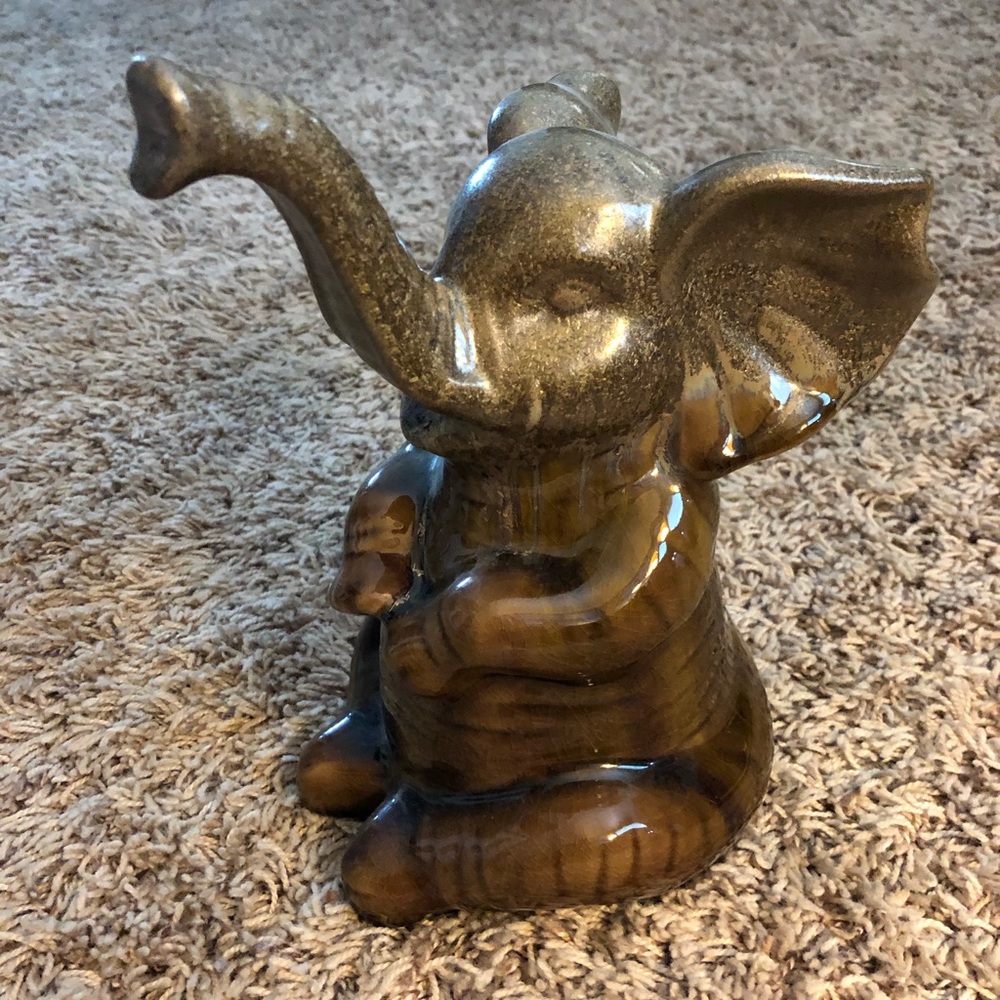 Glass Elephant